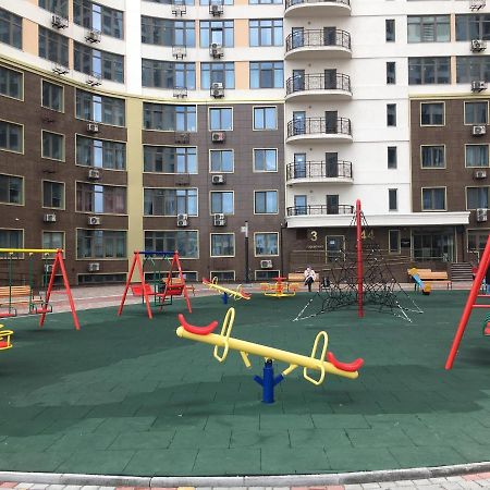 Ferienwohnung Аркадия.Новая Квартира В 32 Жемчужине!!! Odessa Exterior foto