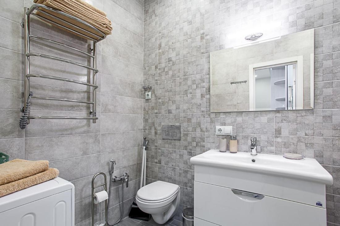 Ferienwohnung Аркадия.Новая Квартира В 32 Жемчужине!!! Odessa Exterior foto