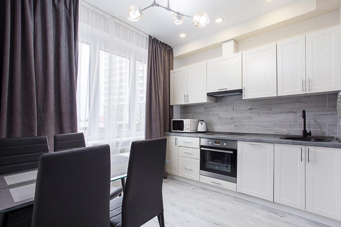 Ferienwohnung Аркадия.Новая Квартира В 32 Жемчужине!!! Odessa Exterior foto